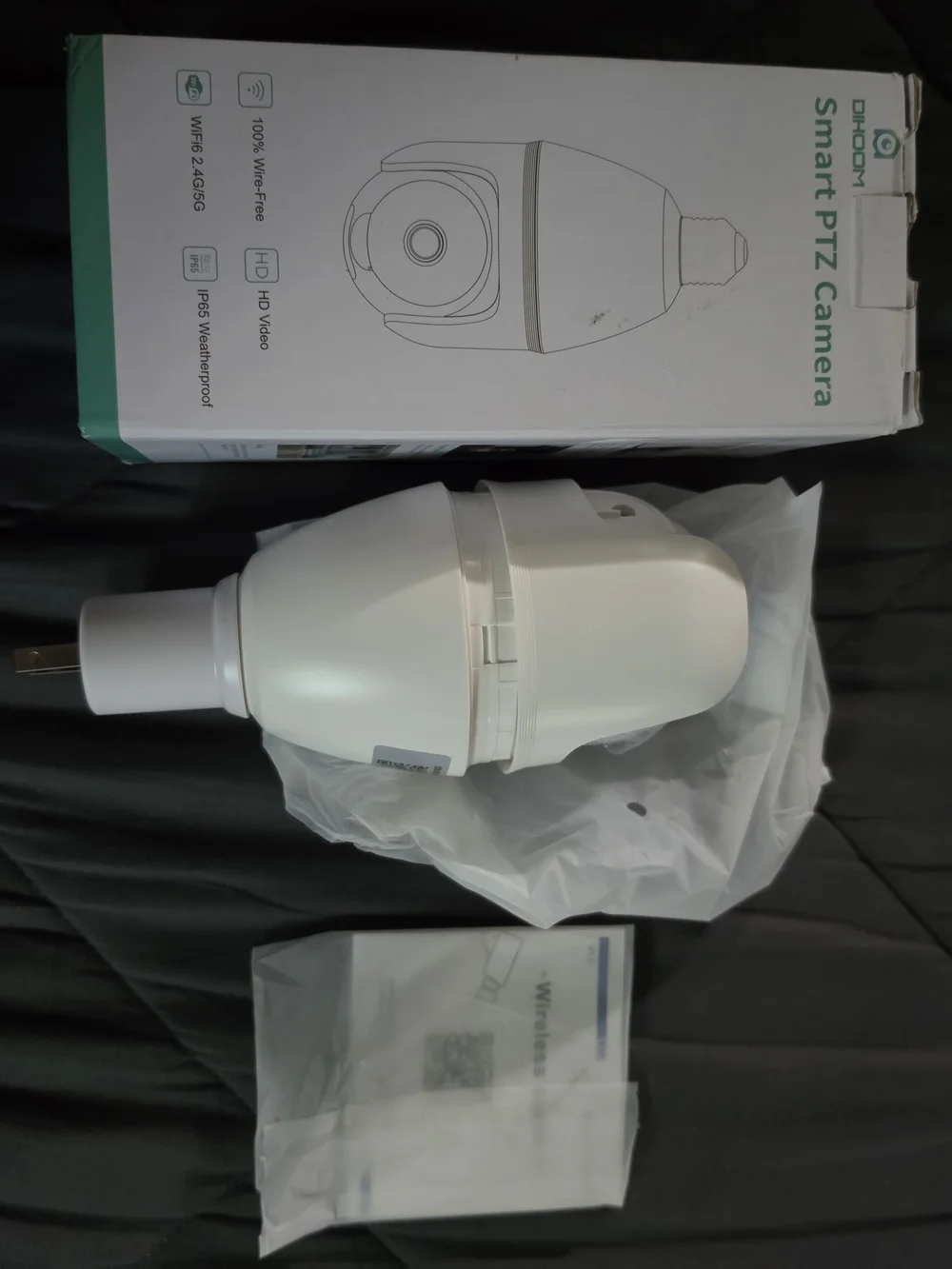 White Smart PTZ Bulb Camera - WiFi Pan-Tilt Security
